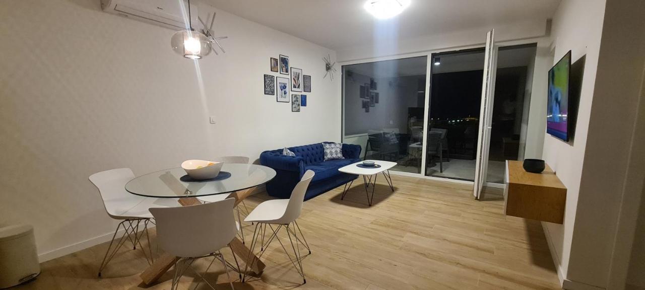 Apartman Marcelina 1 With Private Pool Trogir Exterior foto