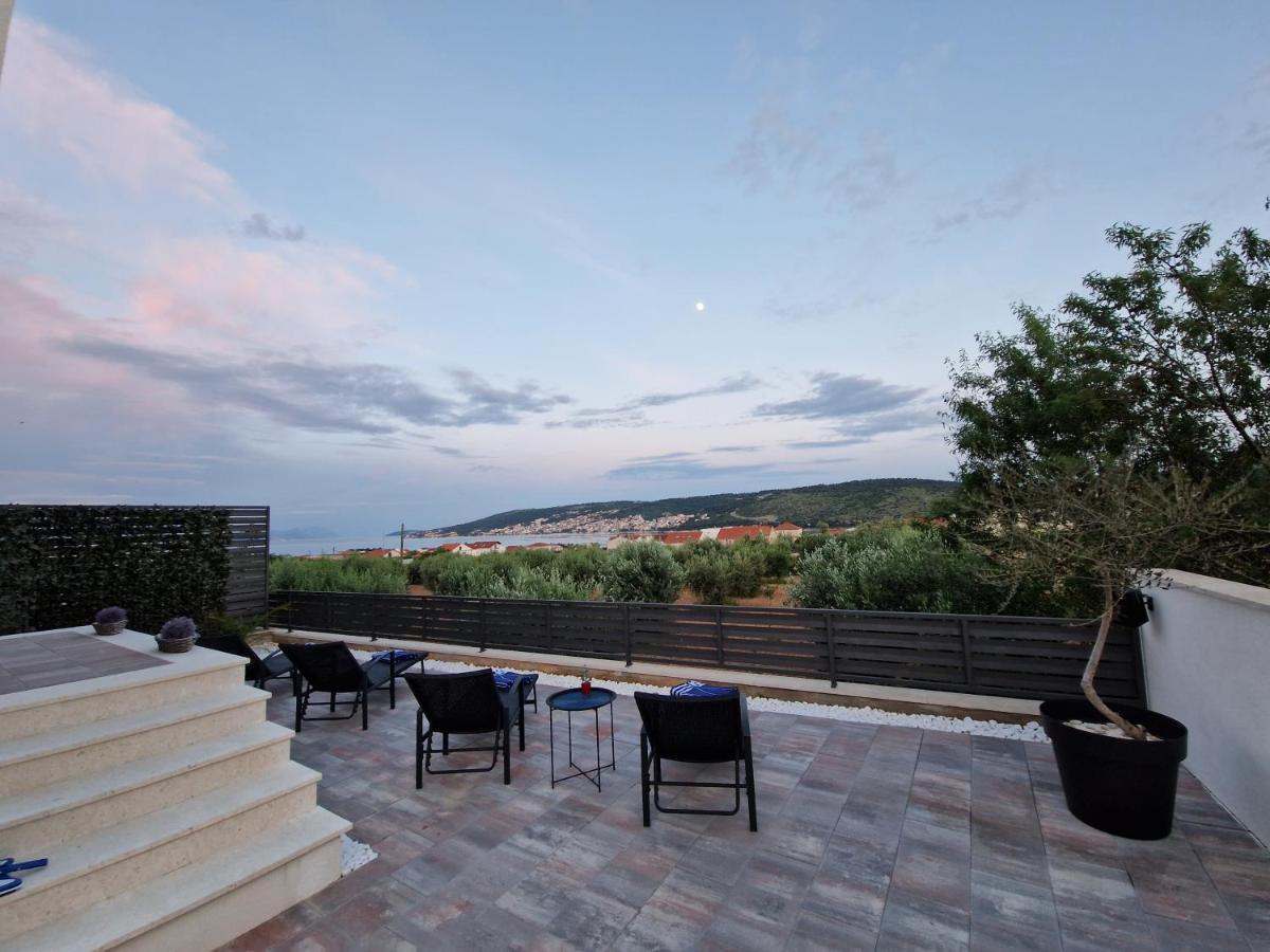 Apartman Marcelina 1 With Private Pool Trogir Exterior foto