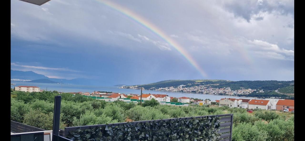 Apartman Marcelina 1 With Private Pool Trogir Exterior foto